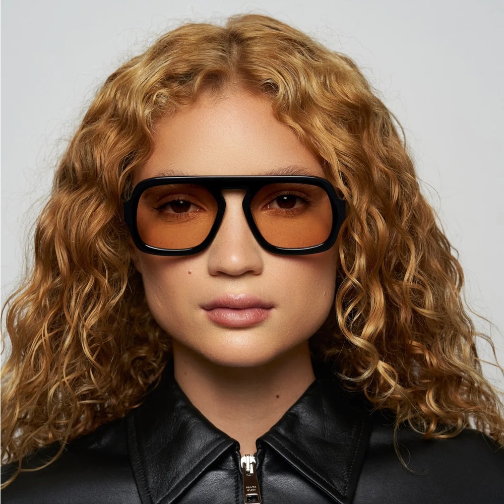 Elisa Johnson Jane Sunglasses in Gloss Black